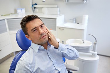 We treat dental emergencies near Upper Arlington.